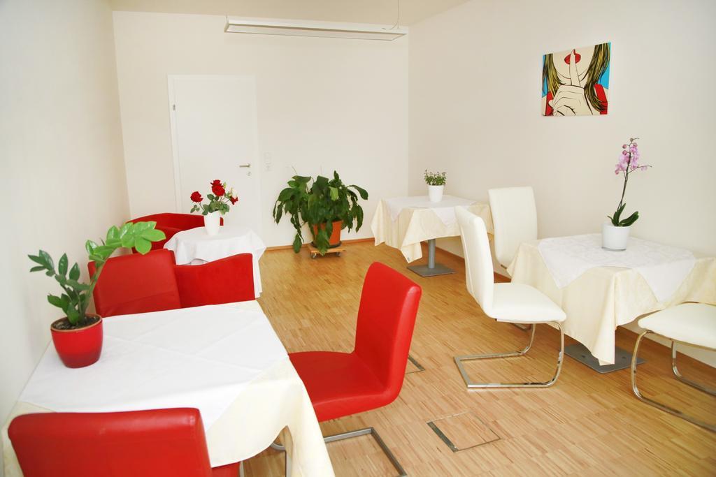 Hotel Restaurant Red Lodge Graz Buitenkant foto