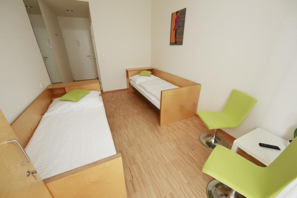 Hotel Restaurant Red Lodge Graz Kamer foto